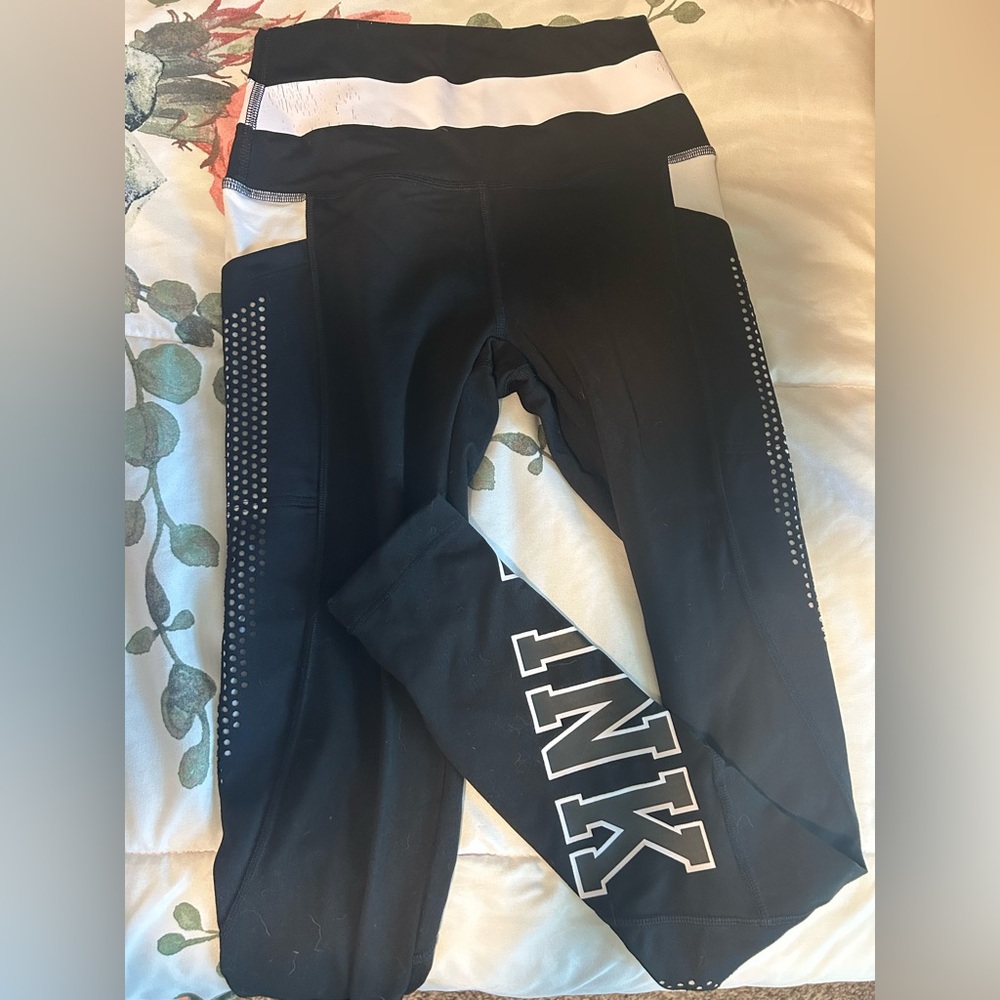 Victoria's Secret PINK ultimate Leggings in Black with White Details